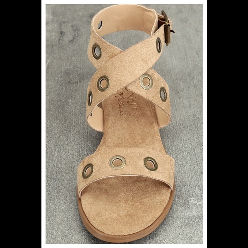 💕COCONUTS by MATISSE💕 Belize Suede Wedge Sandals - Picture 2 of 7
